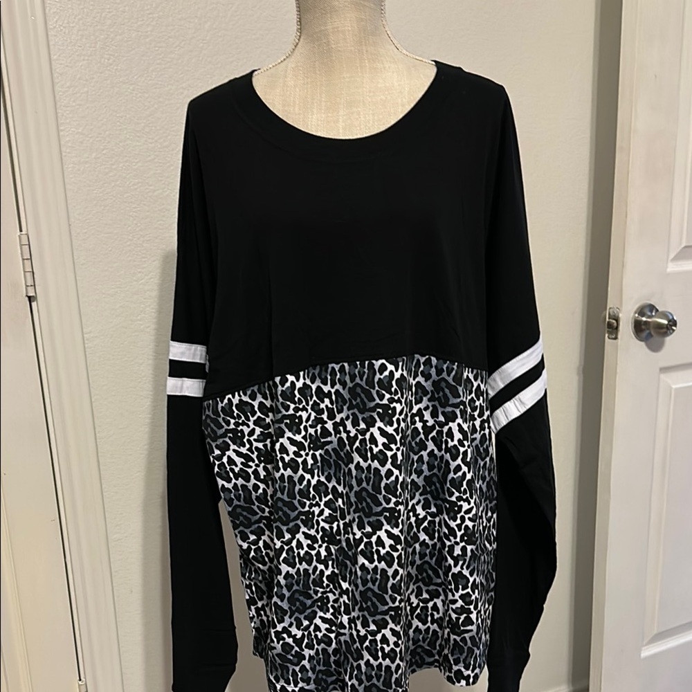 Women’s Plus Black and White Leopard Print Women's Top